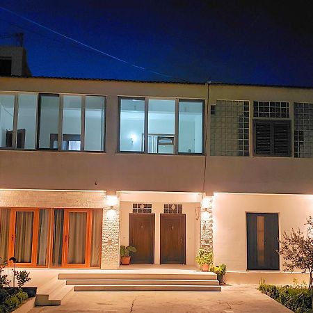 Pomegranates & Olives Guesthouse Durres Exterior photo