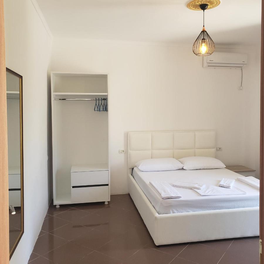 Pomegranates & Olives Guesthouse Durres Exterior photo
