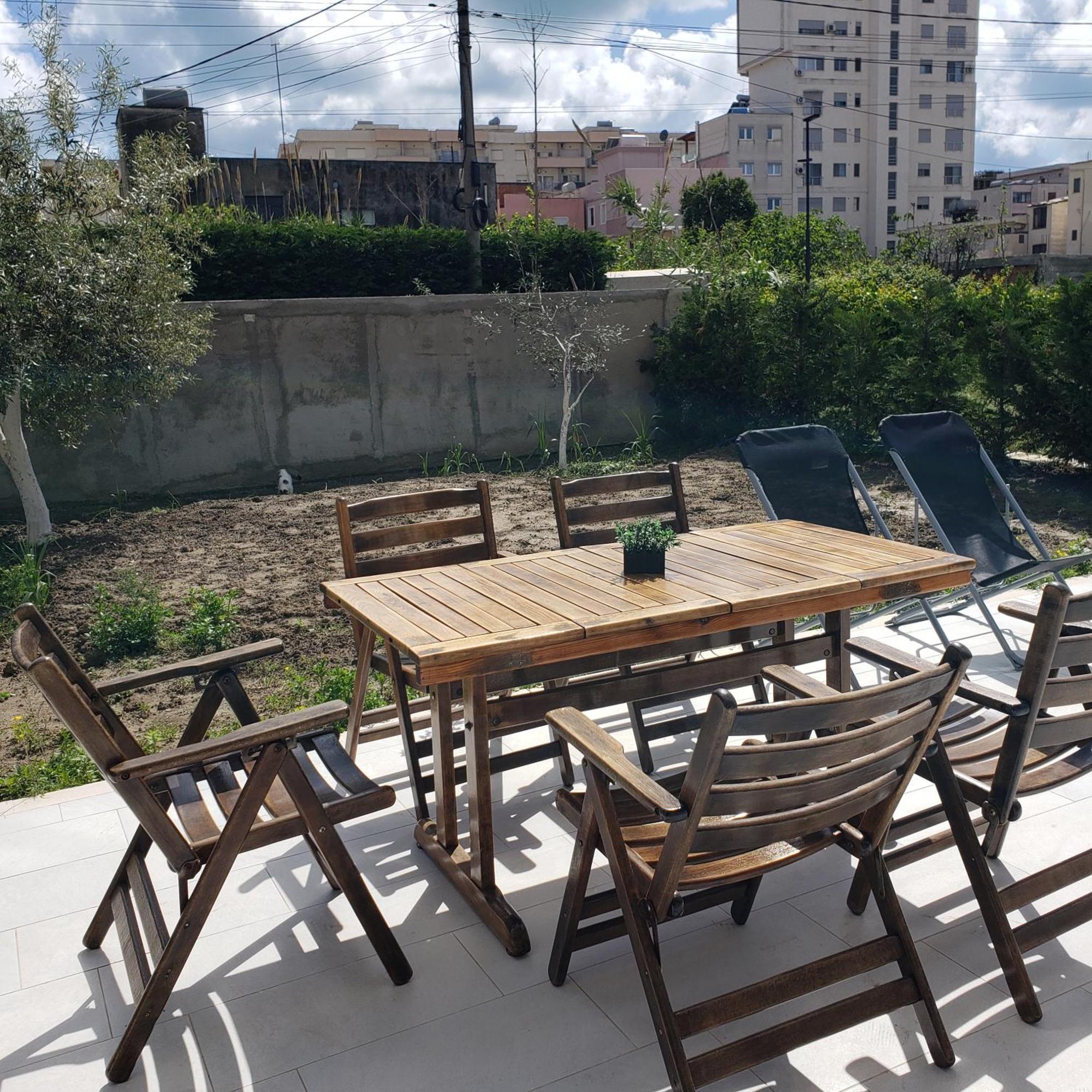 Pomegranates & Olives Guesthouse Durres Exterior photo