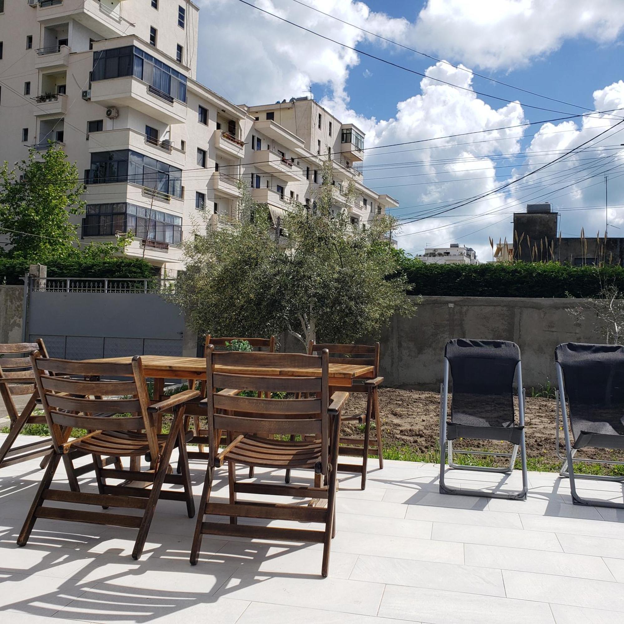 Pomegranates & Olives Guesthouse Durres Exterior photo